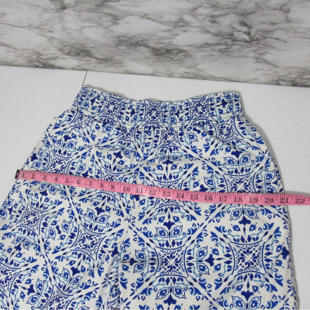 Maeve by Anthropologie Wide Leg Cropped Blue and White Printed Pants Size Small - Picture 11 of 17